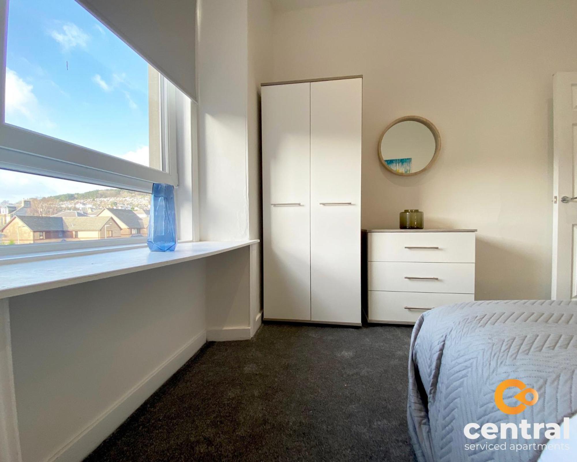Central Serviced Apartments - Cosy 1 Bedroom - Modern - Close To Transport Links - Quiet Neighbourhood - Fast Wifi - Fully Equipped - Smart Tvs In All Rooms - Monthly Stays Welcome - Free Street Parking - Ideal Relocation To Dundee Accommodation מראה חיצוני תמונה