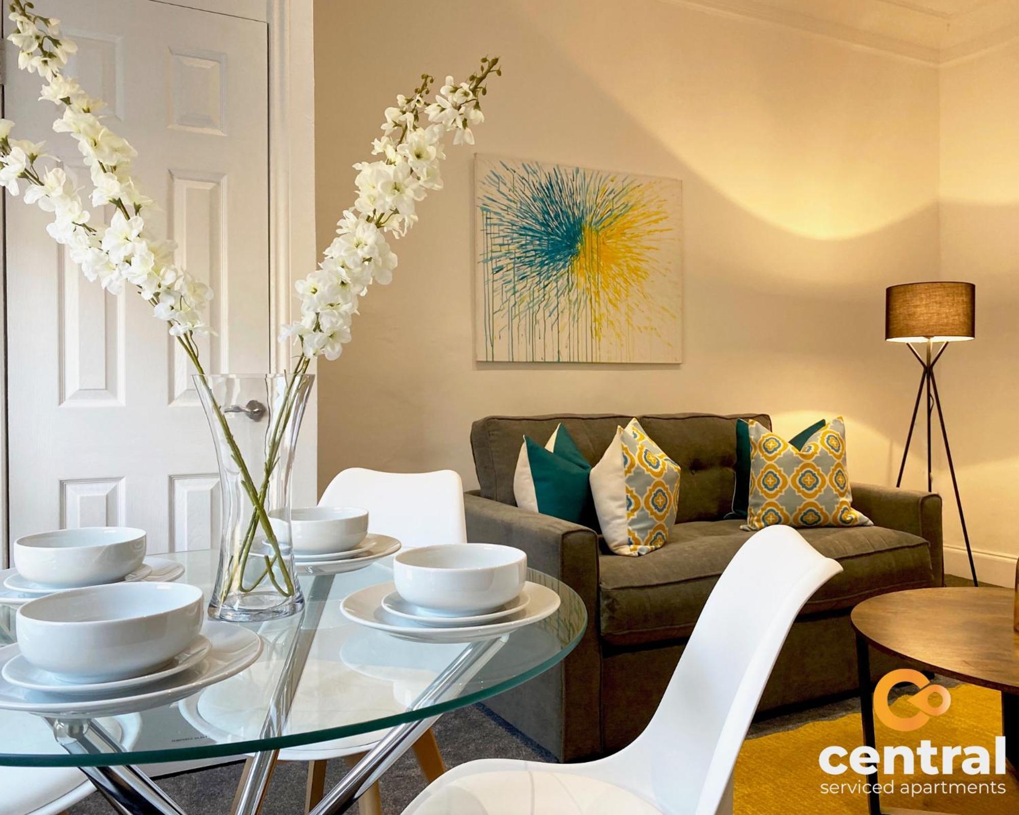 Central Serviced Apartments - Cosy 1 Bedroom - Modern - Close To Transport Links - Quiet Neighbourhood - Fast Wifi - Fully Equipped - Smart Tvs In All Rooms - Monthly Stays Welcome - Free Street Parking - Ideal Relocation To Dundee Accommodation מראה חיצוני תמונה