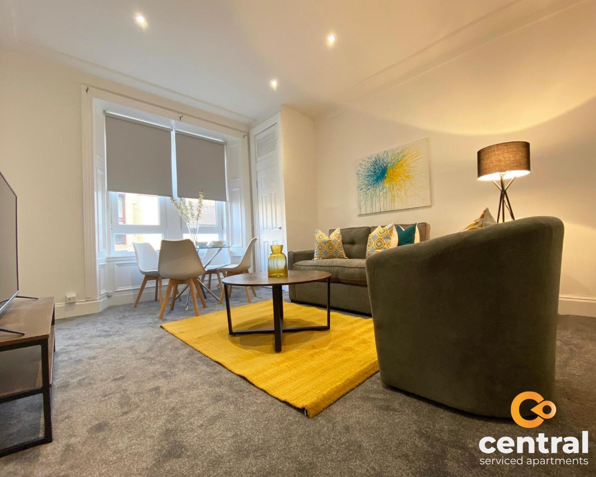 Central Serviced Apartments - Cosy 1 Bedroom - Modern - Close To Transport Links - Quiet Neighbourhood - Fast Wifi - Fully Equipped - Smart Tvs In All Rooms - Monthly Stays Welcome - Free Street Parking - Ideal Relocation To Dundee Accommodation מראה חיצוני תמונה