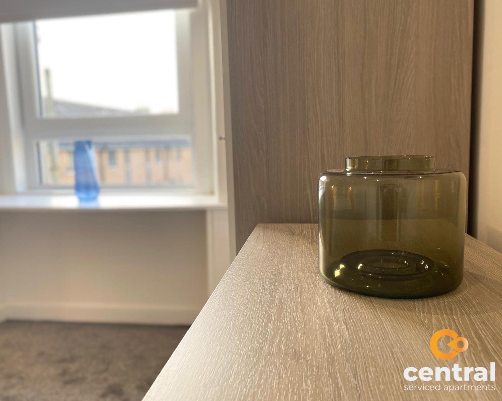 Central Serviced Apartments - Cosy 1 Bedroom - Modern - Close To Transport Links - Quiet Neighbourhood - Fast Wifi - Fully Equipped - Smart Tvs In All Rooms - Monthly Stays Welcome - Free Street Parking - Ideal Relocation To Dundee Accommodation מראה חיצוני תמונה